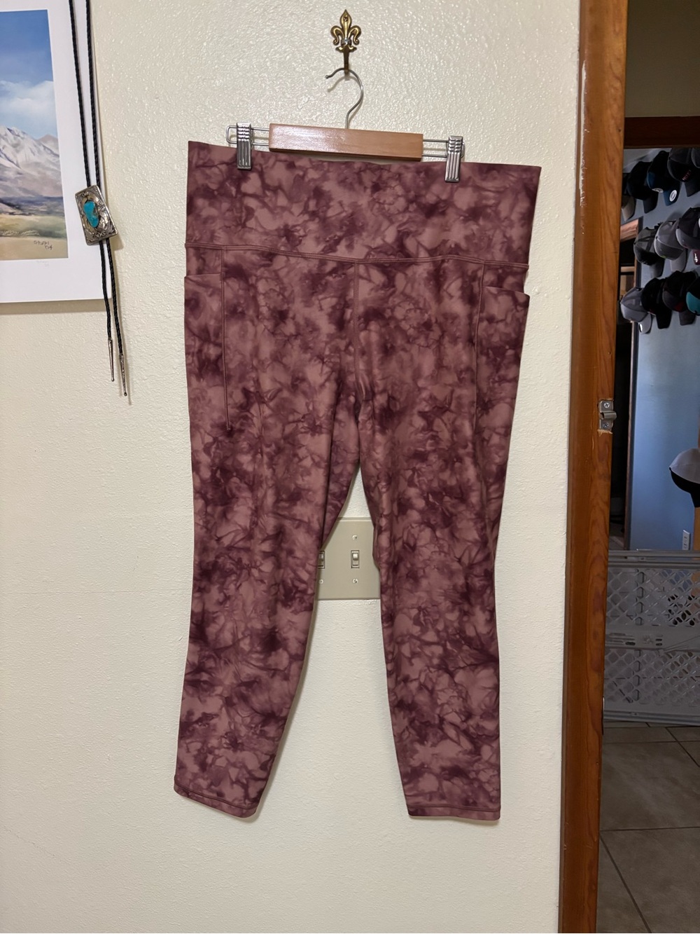 Athleta | Salutation stash pocket